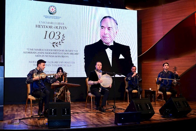 “Ümummilli Lider Heydər Əliyev və Azərbaycanın mədəniyyət dəyərləri” mövzusunda konfrans keçirilib — FOTOLAR “Ümummilli Lider Heydər Əliyev və Azərbaycanın mədəniyyət dəyərləri” mövzusunda konfrans keçirilib — FOTOLAR