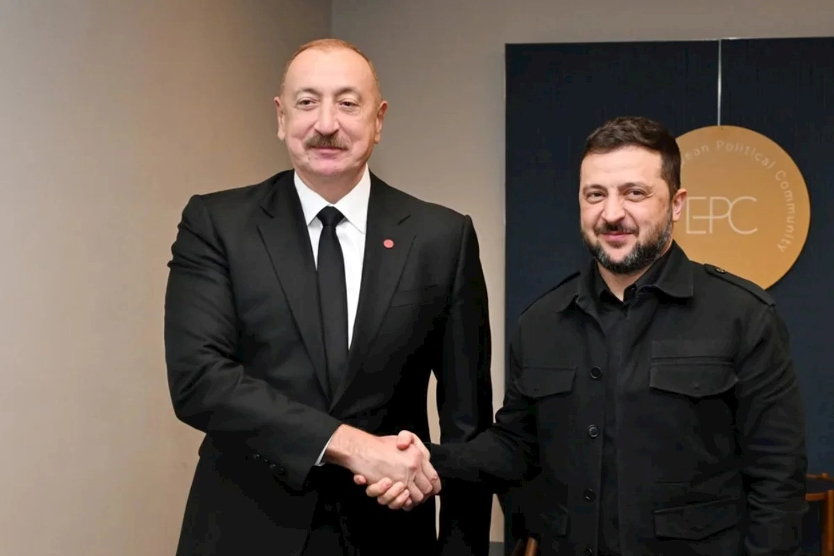 Volodimir Zelenski İlham Əliyevə zəng edib