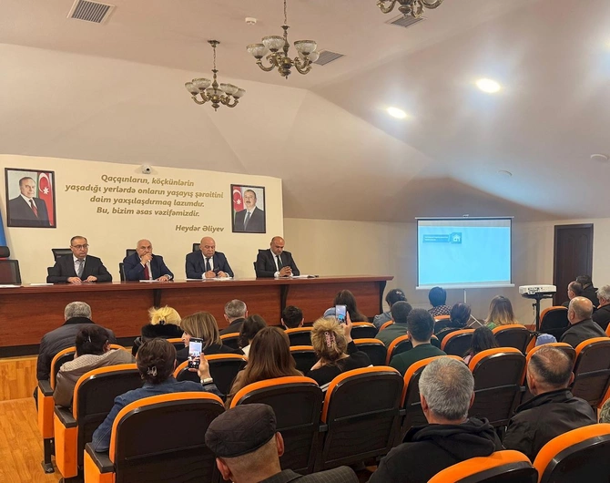 Xocavənd şəhəri və Qırmızı Bazar qəsəbəsi sakinləri mina təhlükəsi ilə bağlı maarifləndirilib — FOTOLAR Xocavənd şəhəri və Qırmızı Bazar qəsəbəsi sakinləri mina təhlükəsi ilə bağlı maarifləndirilib — FOTOLAR