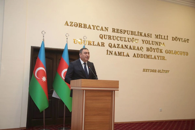 Salyanda Heydər Əliyevin anadan olmasının 103-cü ildönümü münasibətilə tədbir keçirildi — FOTOLAR Salyanda Heydər Əliyevin anadan olmasının 103-cü ildönümü münasibətilə tədbir keçirildi — FOTOLAR