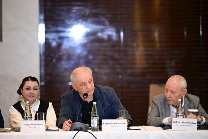 İncəsənət sahəsinin kompleks inkişafı ilə bağlı müzakirə aparılıb — FOTOLAR