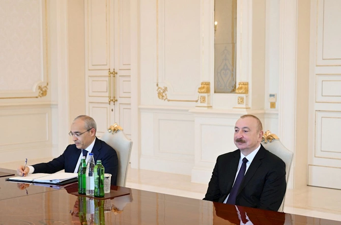 İlham Əliyev İslam İnkişaf Bankı Qrupunun sədrinin başçılıq etdiyi nümayəndə heyətini qəbul edib — FOTOLAR İlham Əliyev İslam İnkişaf Bankı Qrupunun sədrinin başçılıq etdiyi nümayəndə heyətini qəbul edib — FOTOLAR
