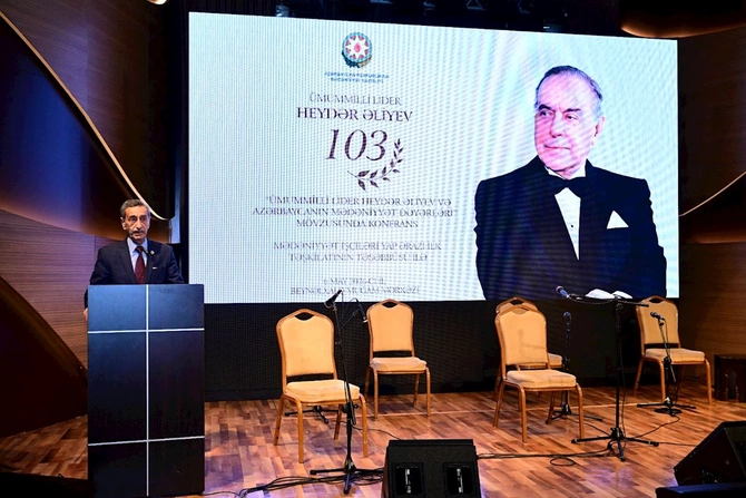 “Ümummilli Lider Heydər Əliyev və Azərbaycanın mədəniyyət dəyərləri” mövzusunda konfrans keçirilib — FOTOLAR “Ümummilli Lider Heydər Əliyev və Azərbaycanın mədəniyyət dəyərləri” mövzusunda konfrans keçirilib — FOTOLAR