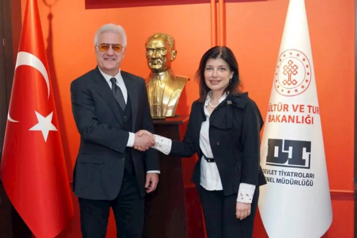 Deputat məşhur aktyorla görüşdü — FOTO