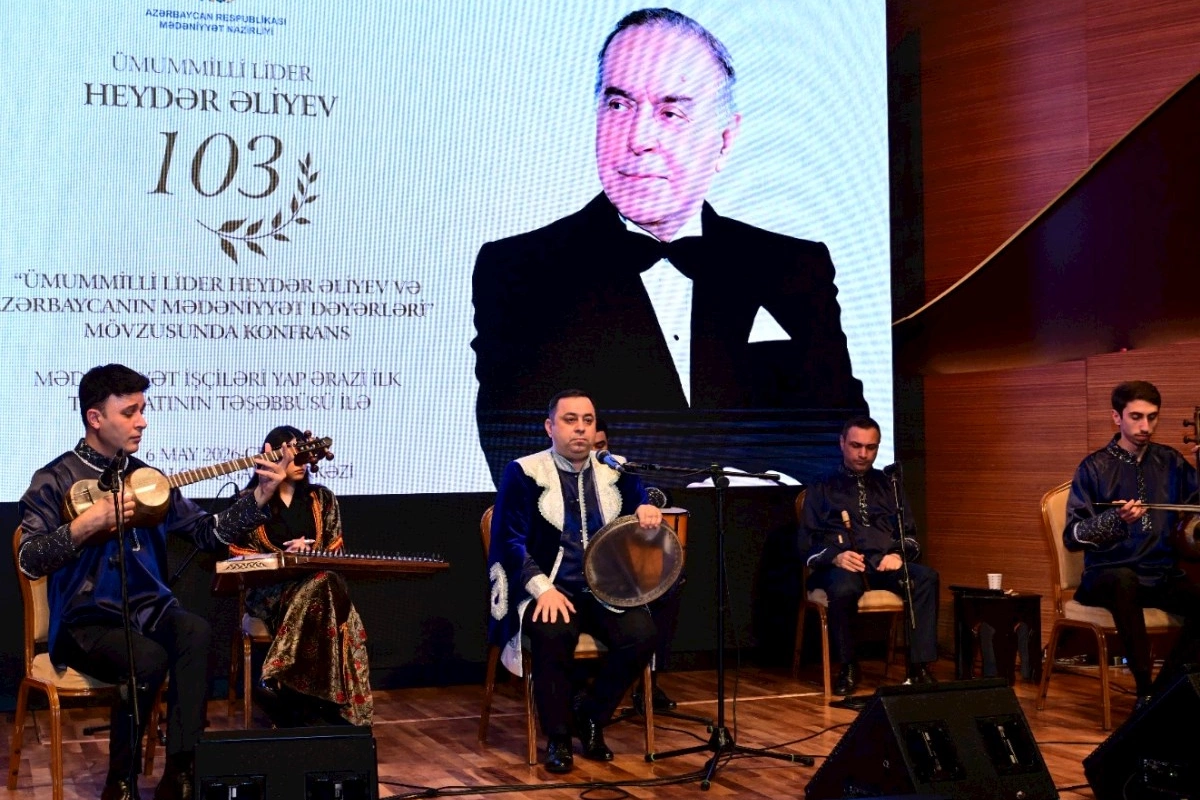Heydər Əliyev və mədəni dəyərlər mövzusunda konfrans keçirilib — FOTOLAR