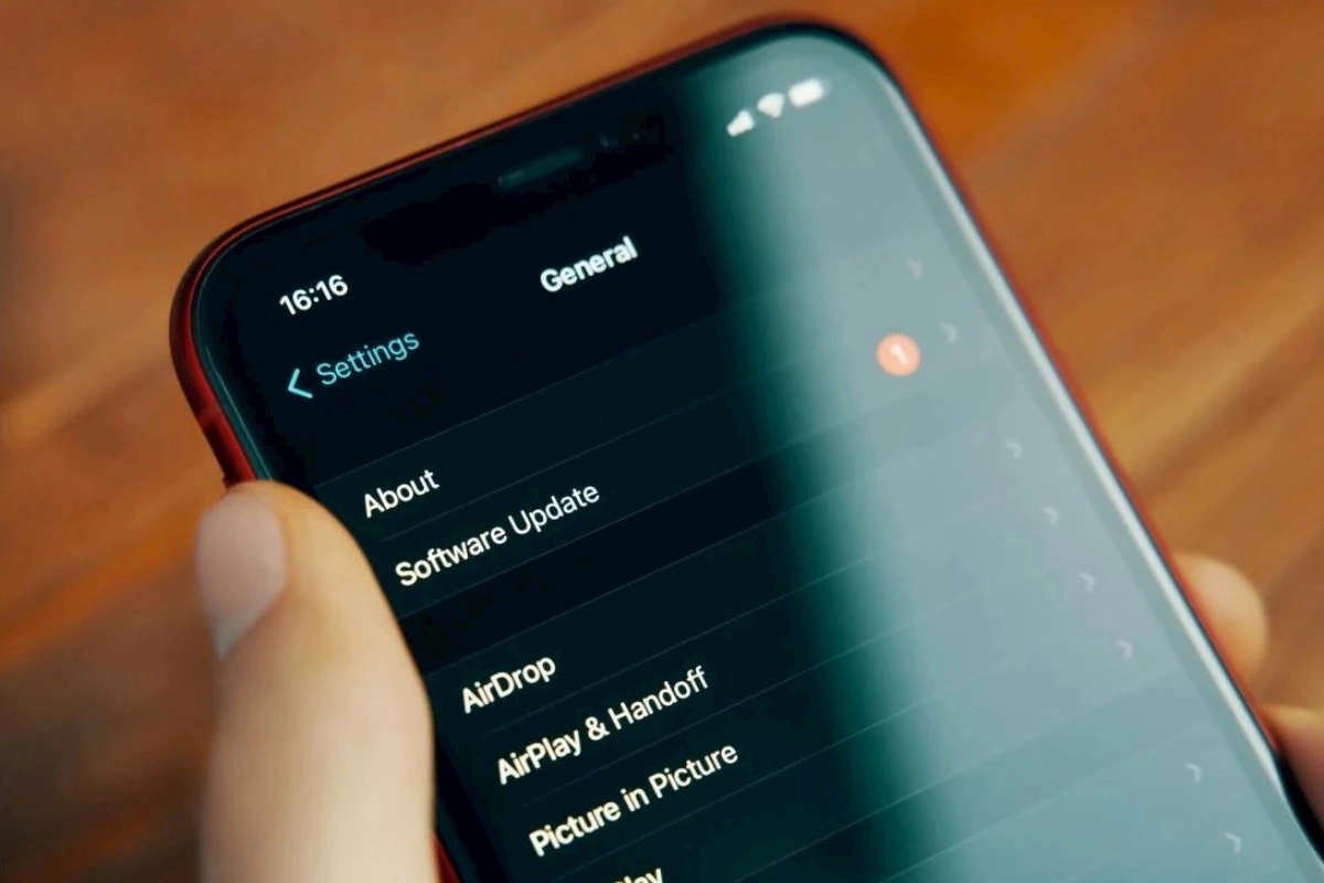 iPhoneu heç vaxt yeniləməsəniz, nə baş verər? — Ekspertlərdən xəbərdarlıq