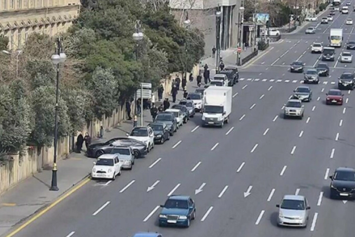 Sürücülərin diqqətinə: iki mərkəzi küçədə yollar bağlanacaq