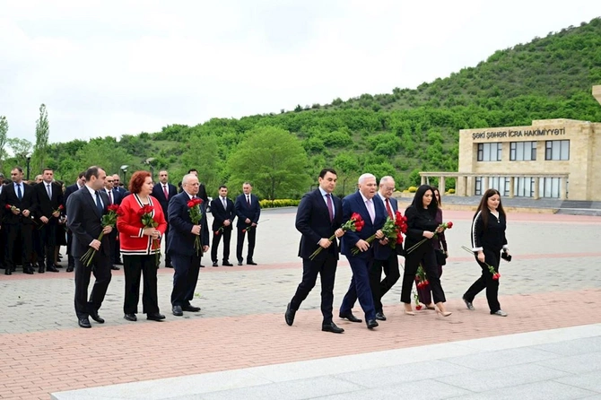 Şəkidə “Ümummilli Lider Heydər Əliyev və Azərbaycanın mədəniyyət dəyərləri” mövzusunda tədbir keçirildi — FOTOLAR Şəkidə “Ümummilli Lider Heydər Əliyev və Azərbaycanın mədəniyyət dəyərləri” mövzusunda tədbir keçirildi — FOTOLAR