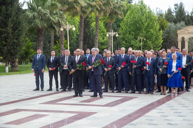 Salyanda Heydər Əliyevin anadan olmasının 103-cü ildönümünə həsr olunmuş tədbir keçirildi — FOTOLAR
