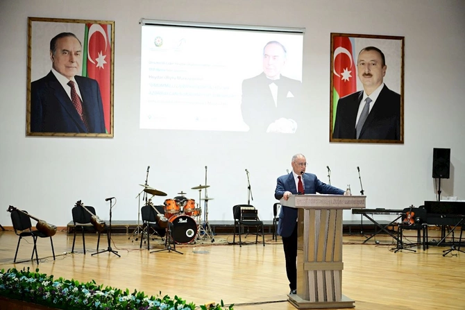 Şəkidə “Ümummilli Lider Heydər Əliyev və Azərbaycanın mədəniyyət dəyərləri” mövzusunda tədbir keçirildi — FOTOLAR Şəkidə “Ümummilli Lider Heydər Əliyev və Azərbaycanın mədəniyyət dəyərləri” mövzusunda tədbir keçirildi — FOTOLAR