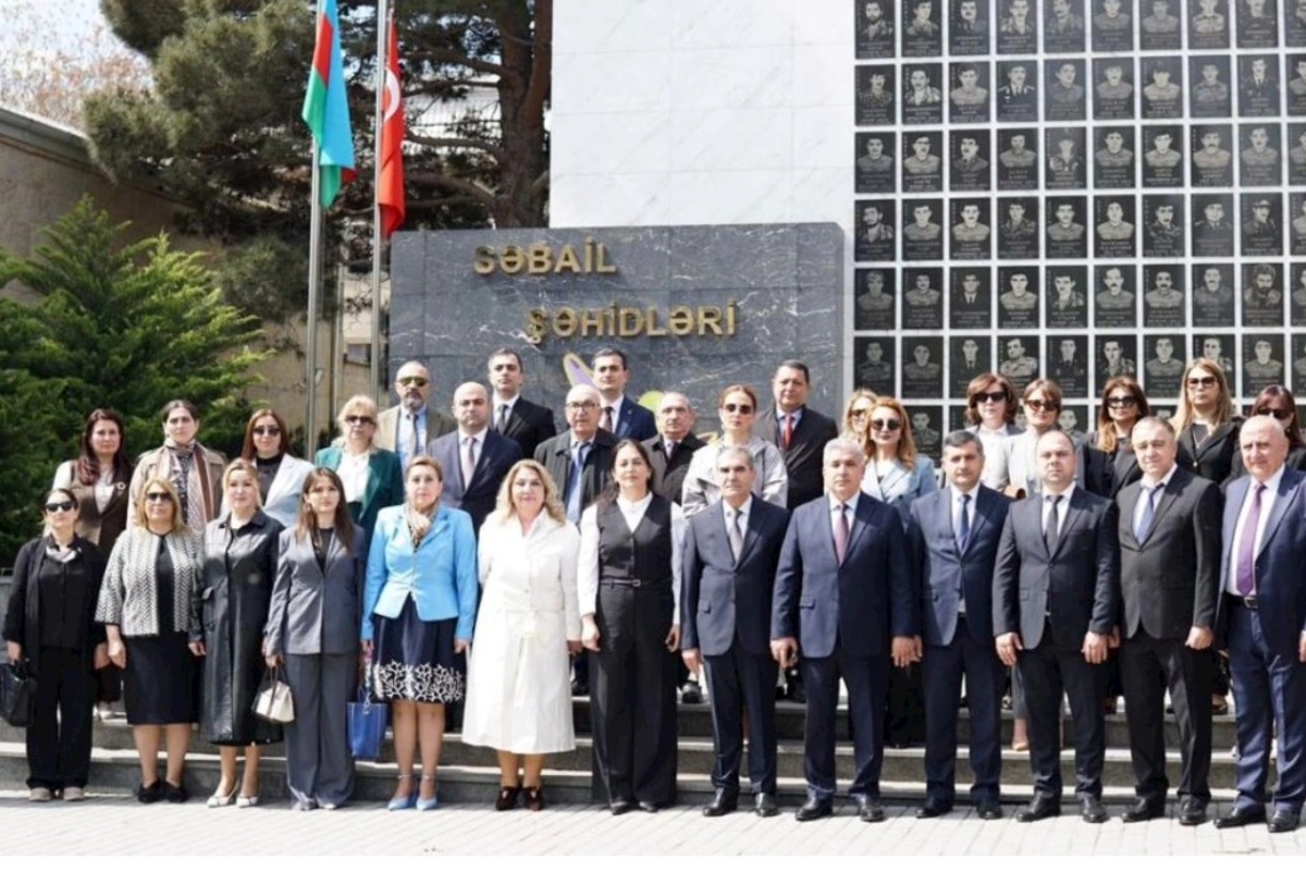 YAP Səbail Rayon Təşkilatının təşəbbüsü ilə Ümummilli Liderin 103-cü ildönümünə həsr olunmuş tədbir keçirildi — FOTOLAR