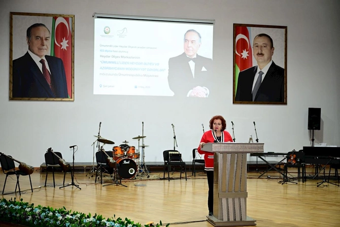 Şəkidə “Ümummilli Lider Heydər Əliyev və Azərbaycanın mədəniyyət dəyərləri” mövzusunda tədbir keçirildi — FOTOLAR Şəkidə “Ümummilli Lider Heydər Əliyev və Azərbaycanın mədəniyyət dəyərləri” mövzusunda tədbir keçirildi — FOTOLAR