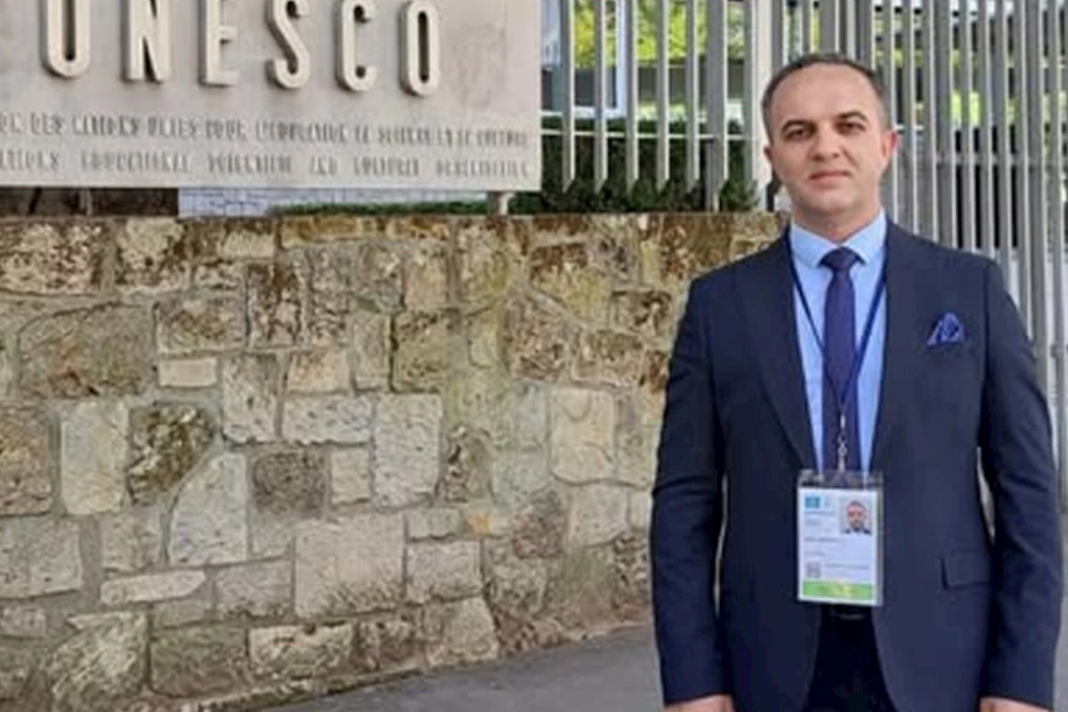 İçərişəhərdəki işindən çıxdı, Parisdə yeni vəzifəyə təyin edildi