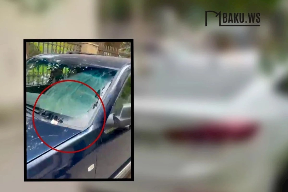 Bakıda avtomobillərə qarşı qəribə hücum: Şüşələrə yumurta atıldı — VİDEO