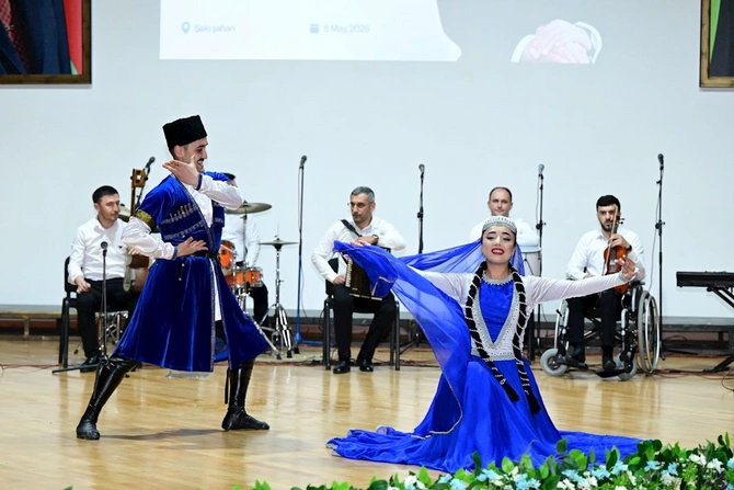 Şəkidə “Ümummilli Lider Heydər Əliyev və Azərbaycanın mədəniyyət dəyərləri” mövzusunda tədbir keçirildi — FOTOLAR Şəkidə “Ümummilli Lider Heydər Əliyev və Azərbaycanın mədəniyyət dəyərləri” mövzusunda tədbir keçirildi — FOTOLAR