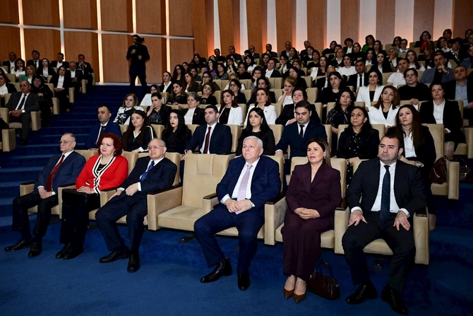 Şəkidə “Ümummilli Lider Heydər Əliyev və Azərbaycanın mədəniyyət dəyərləri” mövzusunda tədbir keçirildi — FOTOLAR Şəkidə “Ümummilli Lider Heydər Əliyev və Azərbaycanın mədəniyyət dəyərləri” mövzusunda tədbir keçirildi — FOTOLAR