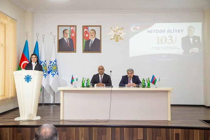 Salyanda Heydər Əliyevin anadan olmasının 103-cü ildönümünə həsr olunmuş tədbir keçirildi — FOTOLAR