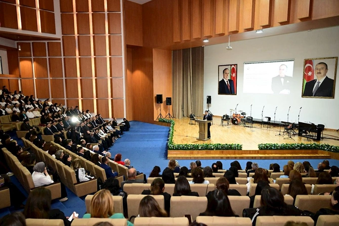 Şəkidə “Ümummilli Lider Heydər Əliyev və Azərbaycanın mədəniyyət dəyərləri” mövzusunda tədbir keçirildi — FOTOLAR Şəkidə “Ümummilli Lider Heydər Əliyev və Azərbaycanın mədəniyyət dəyərləri” mövzusunda tədbir keçirildi — FOTOLAR