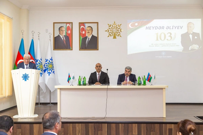 Salyanda Heydər Əliyevin anadan olmasının 103-cü ildönümünə həsr olunmuş tədbir keçirildi — FOTOLAR