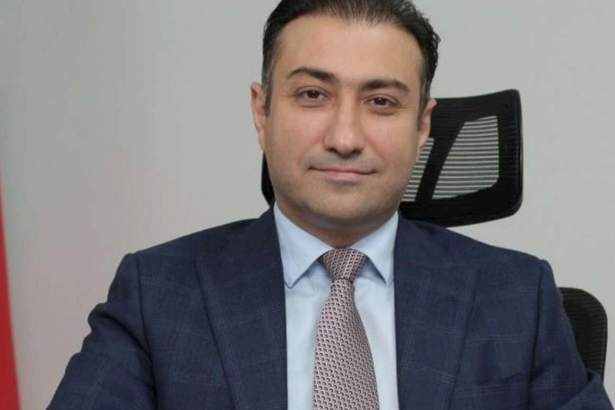 Anar Bayramov Güllü İbadovanı vəzifədən kənarlaşdırdı