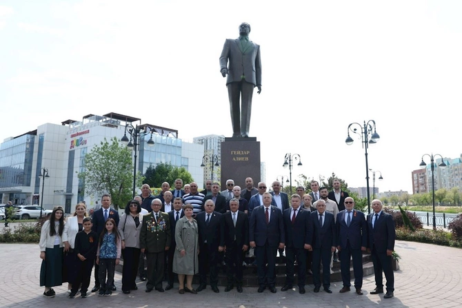 Ümummilli Liderin anadan olmasının 103-cü ildönümü Həştərxanda qeyd edildi — FOTOLAR