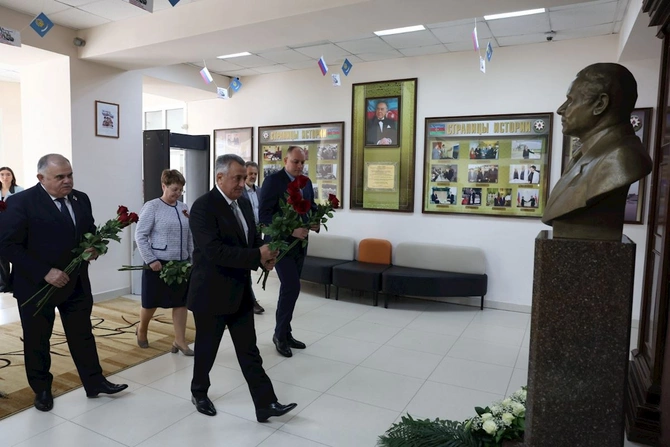 Ümummilli Liderin anadan olmasının 103-cü ildönümü Həştərxanda qeyd edildi — FOTOLAR
