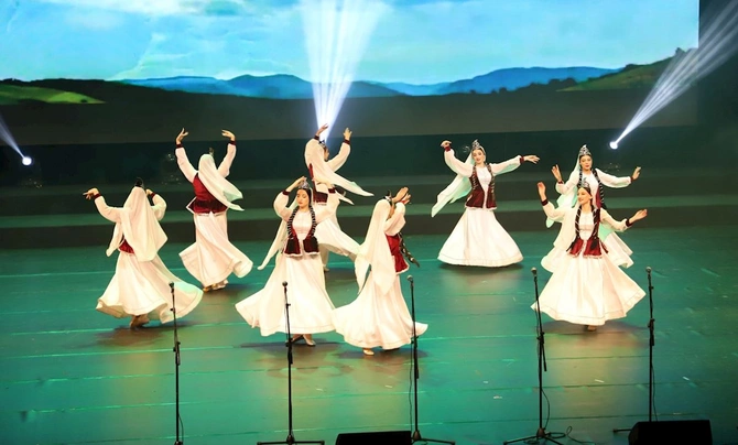 Bədii yaradıcılıq müsabiqə-festivalının yekun konserti keçirildi — FOTOLAR