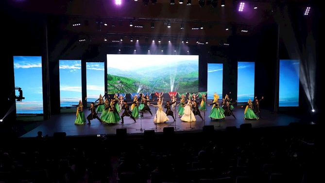 Bədii yaradıcılıq müsabiqə-festivalının yekun konserti keçirildi — FOTOLAR