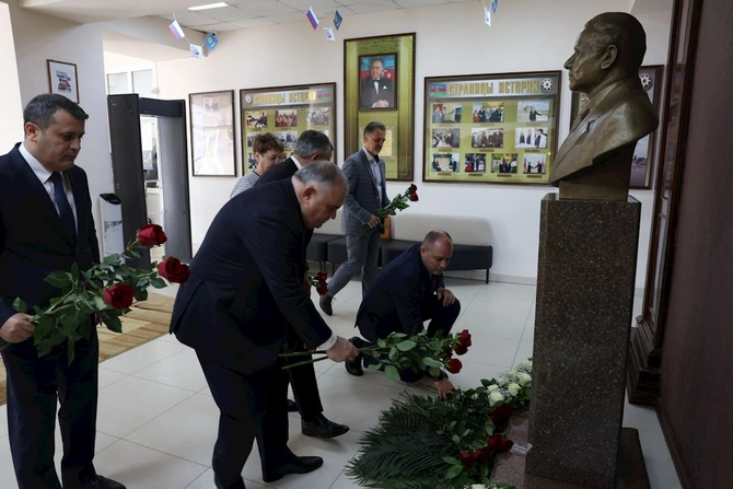 Ümummilli Liderin anadan olmasının 103-cü ildönümü Həştərxanda qeyd edildi — FOTOLAR