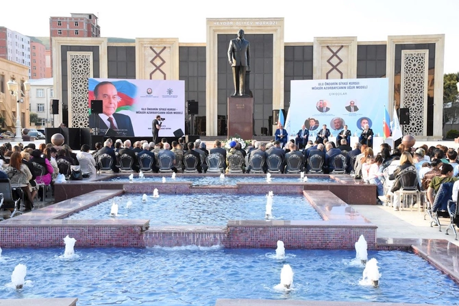 Qaradağ rayonu Sukanal İdarəsinin rəisi Sultan Əmiraslanov fəxri fərmanla təltif olundu — FOTOLAR