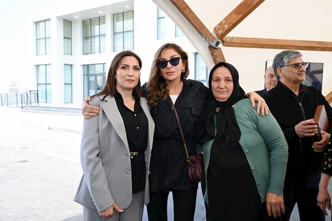 İlham Əliyev və Mehriban Əliyeva Cəbrayıla səfər ediblər — FOTOLAR İlham Əliyev və Mehriban Əliyeva Cəbrayıla səfər ediblər — FOTOLAR
