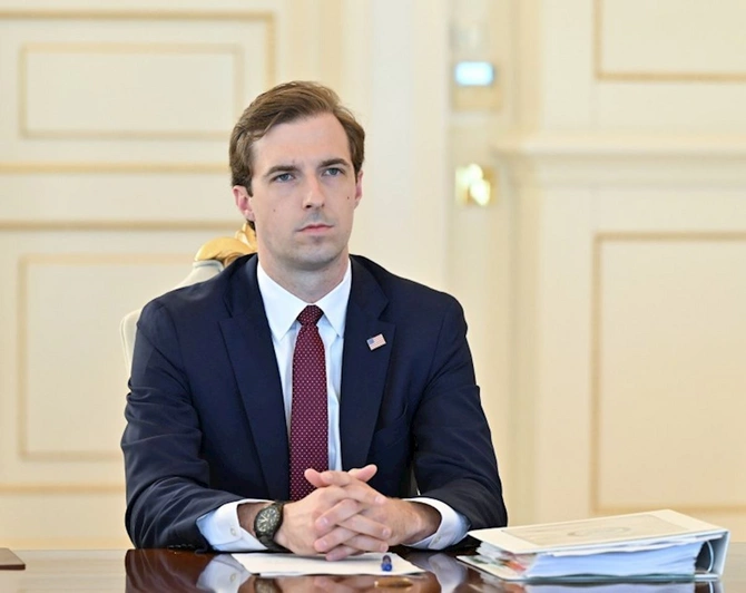 Prezident İlham Əliyev ABŞ Dövlət katibinin köməkçisini qəbul edib — FOTOLAR