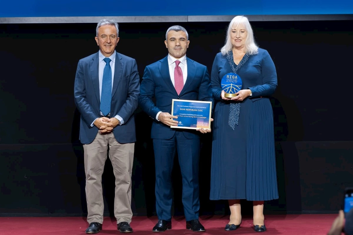 EBRD növbəti dəfə Bank Respublika-nı Azərbaycanda ən fəal emitent bank elan etdi — FOTO