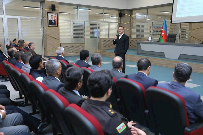 Naxçıvanda qaz şəbəkəsinə qoşulma ilə bağlı məlumatlandırma tədbiri keçirildi — FOTOLAR