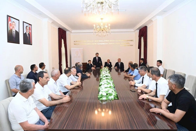 Azərişıq Beyləqanda fermer və sahibkarlarla görüş təşkil etdi — FOTOLAR Azərişıq Beyləqanda fermer və sahibkarlarla görüş təşkil etdi — FOTOLAR