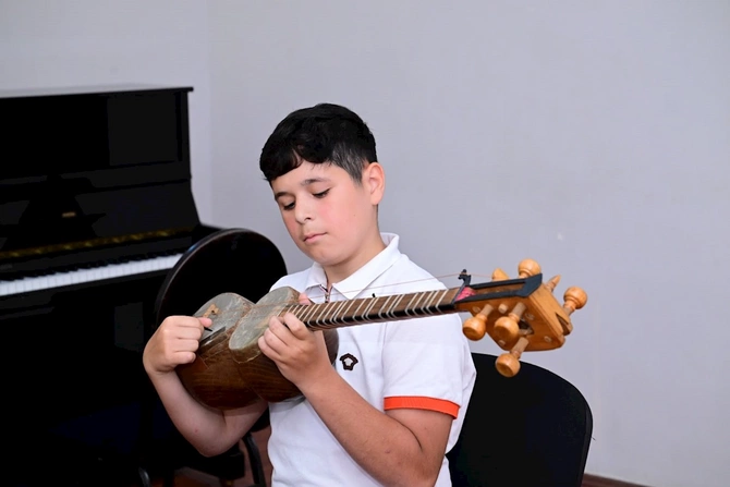 İncəsənət məktəblərində ilk dəfə mərkəzləşdirilmiş buraxılış imtahanları keçirilir — FOTOLAR