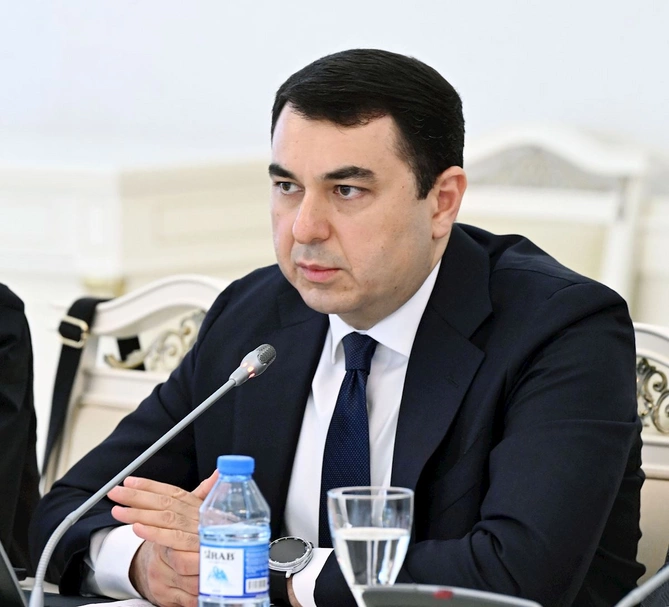 Adil Kərimli: Kitabxana sistemində peşəkarlığı sual altında olan şəxslər də fəaliyyət göstərir