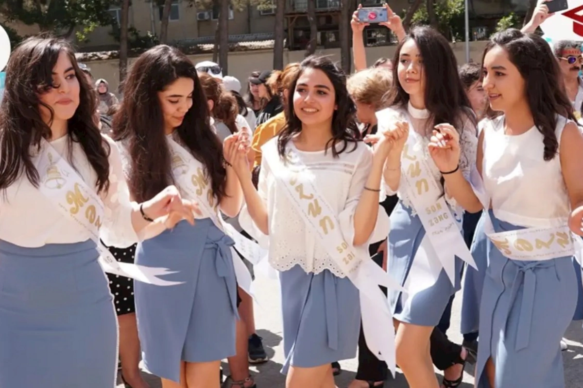 Son zənglə bağlı valideynlərə çağırış edildi