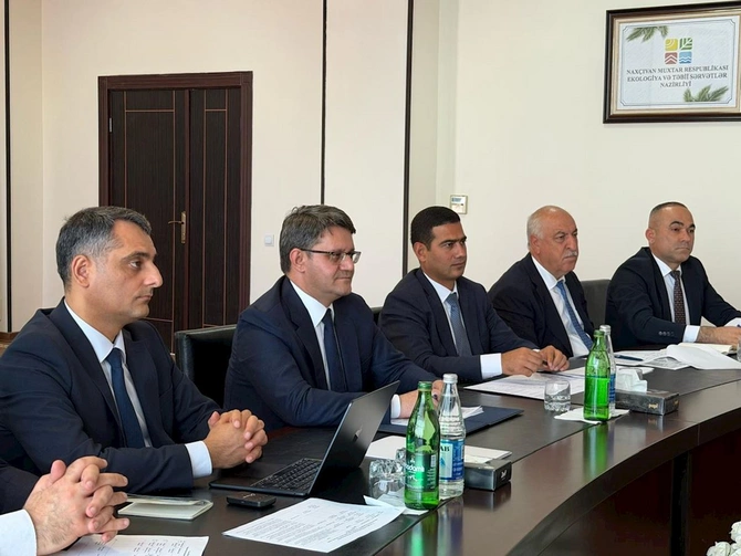 Ekologiya və təbii sərvətlər naziri Naxçıvanda vətəndaşları qəbul edib — FOTOLAR