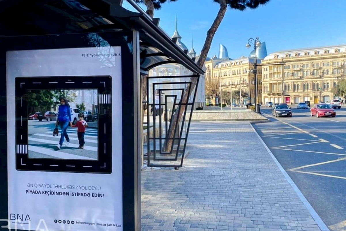 AYNA 419 min manat ödəyib bu dayanacaqları sökdürür