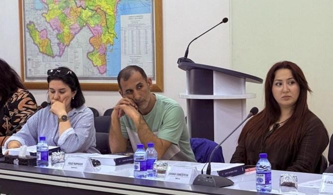 Media üçün insan hüquqlarının qorunmasına dair maarifləndirici sessiya keçirildi — FOTOLAR Media üçün insan hüquqlarının qorunmasına dair maarifləndirici sessiya keçirildi — FOTOLAR
