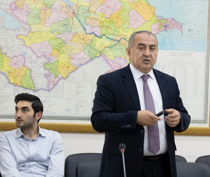 Media nümayəndələri üçün insan hüquqlarının qorunmasına dair maarifləndirici sessiya keçirilib — FOTOLAR