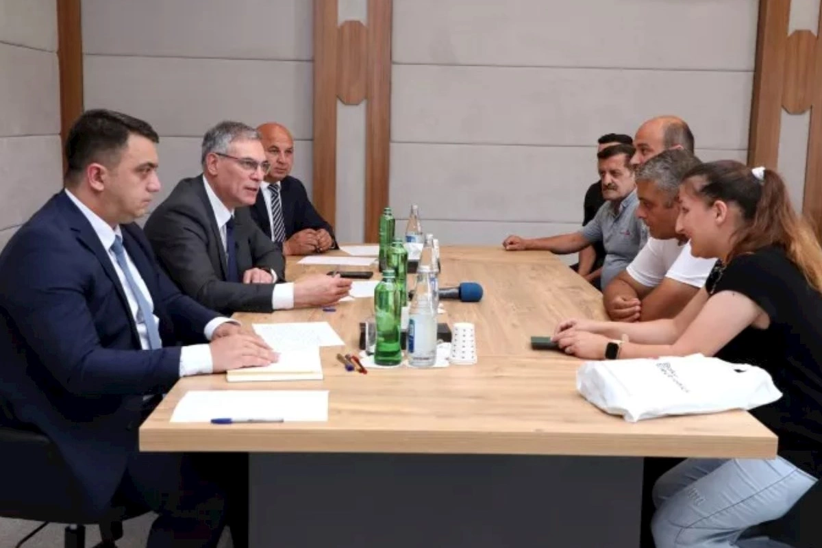 Azəriqazın baş direktoru Cəbrayılda vətəndaşların müraciətlərini dinləyib — FOTOLAR