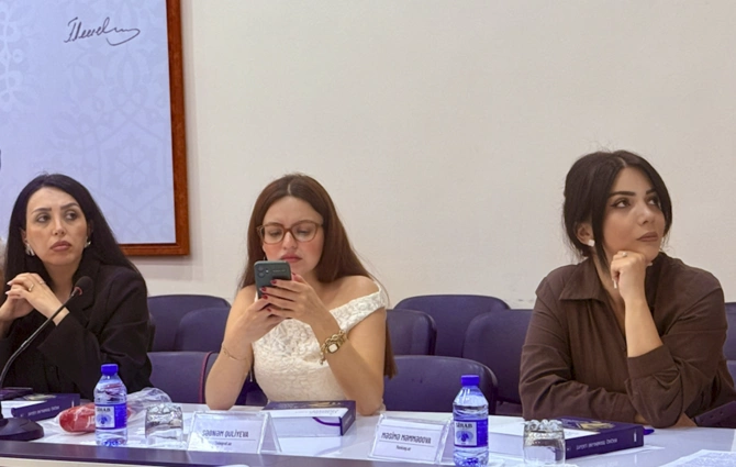 Media üçün insan hüquqlarının qorunmasına dair maarifləndirici sessiya keçirildi — FOTOLAR Media üçün insan hüquqlarının qorunmasına dair maarifləndirici sessiya keçirildi — FOTOLAR