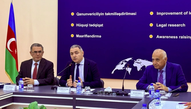 Media üçün insan hüquqlarının qorunmasına dair maarifləndirici sessiya keçirildi — FOTOLAR Media üçün insan hüquqlarının qorunmasına dair maarifləndirici sessiya keçirildi — FOTOLAR
