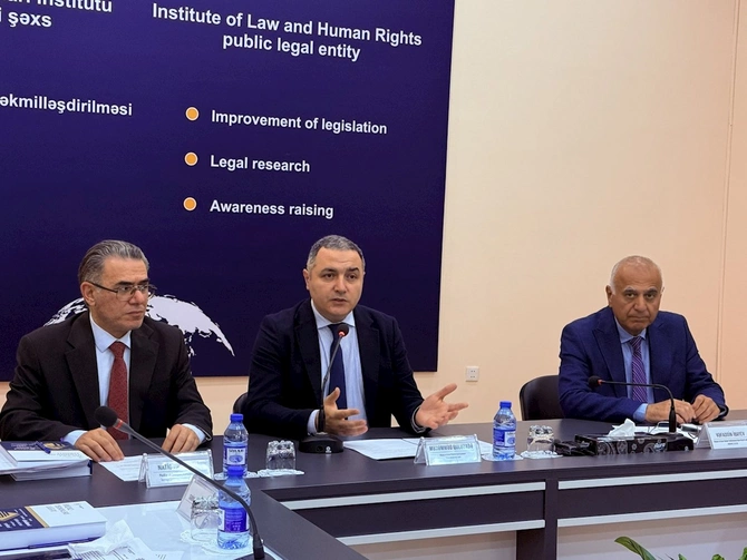 Media nümayəndələri üçün insan hüquqlarının qorunmasına dair maarifləndirici sessiya keçirilib — FOTOLAR