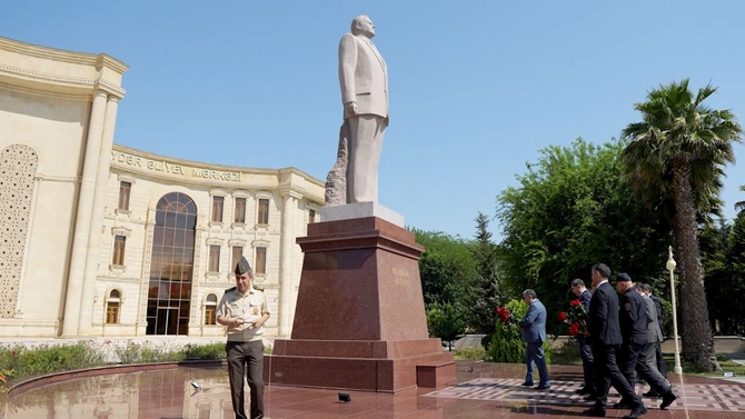 Salyanda Milli Qurtuluş Günü böyük təntənə ilə qeyd edildi — FOTOLAR