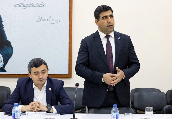 Media nümayəndələri üçün insan hüquqlarının qorunmasına dair maarifləndirici sessiya keçirilib — FOTOLAR