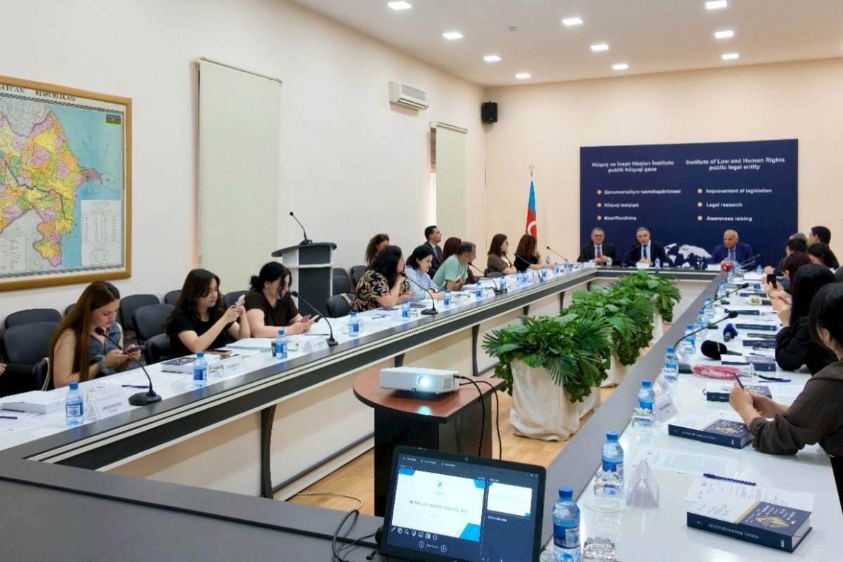 Media nümayəndələri üçün insan hüquqlarının qorunmasına dair maarifləndirici sessiya keçirilib — FOTOLAR