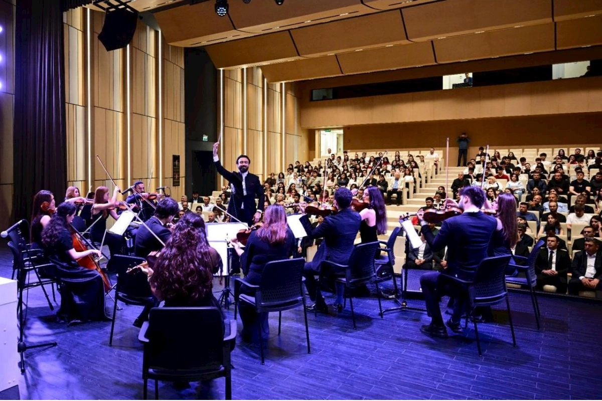 Xankəndi Mədəniyyət Mərkəzində ilk dəfə Milli Qurtuluş Gününə həsr olunan təntənəli konsert keçirilib — FOTOLAR